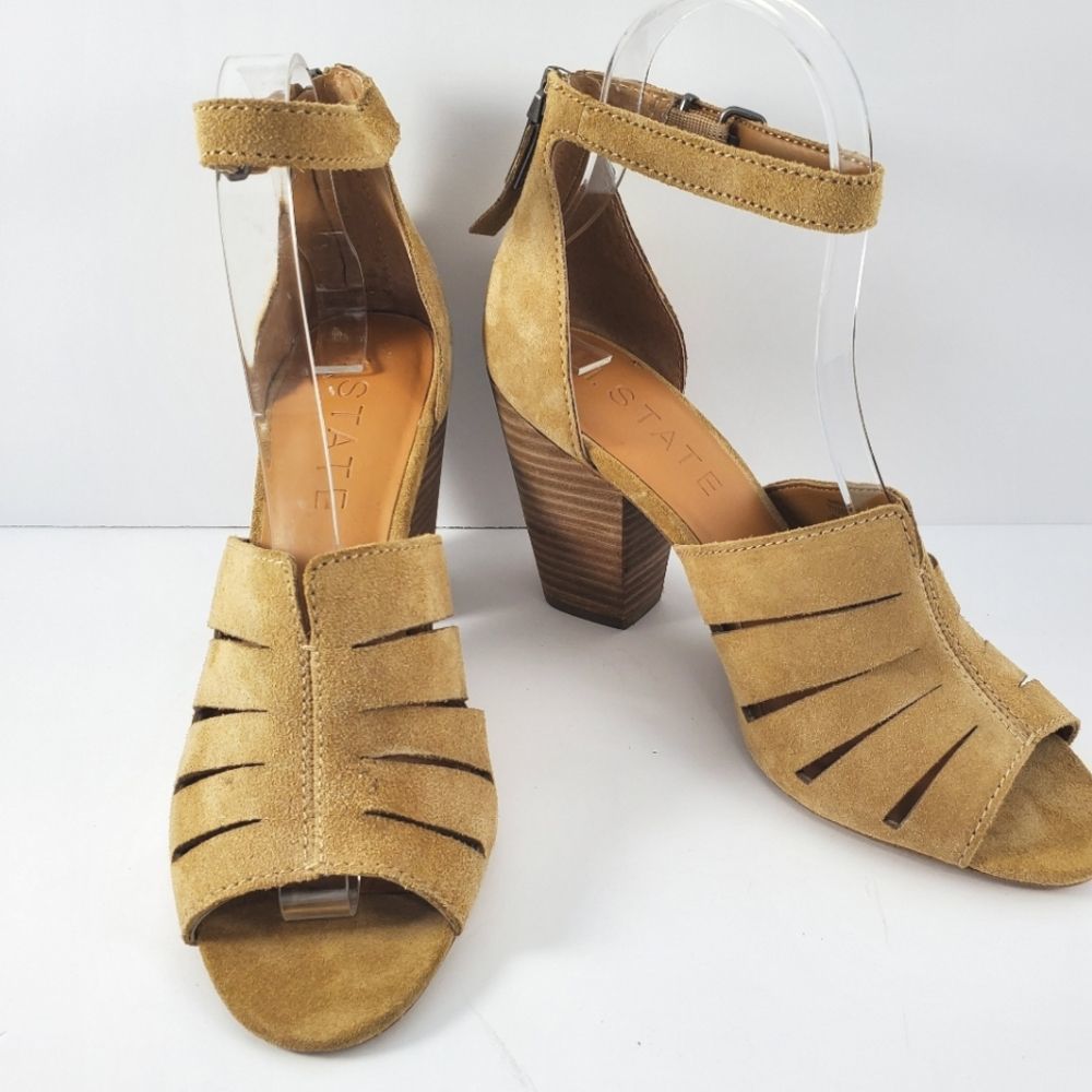 NWOT!!!! 1.State Nallay Suede Sandals Size 7.5.  S746‎